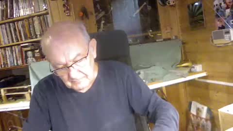 Snapshot of pomme1949 chatting on January 13, 2025, 10:47 am pomme1949 online show from January 13, 2025, 10:47 am