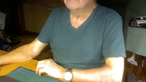 Snapshot of pomme1949 chatting on January 28, 2025, 10:34 am pomme1949 online show from January 28, 2025, 10:34 am