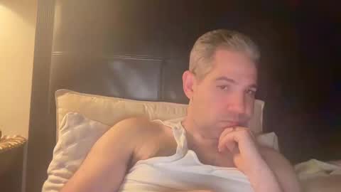 Snapshot of ponchynyc chatting on October 10, 2025, 11:26 pm PONCH online show from October 10, 2025, 11:26 pm