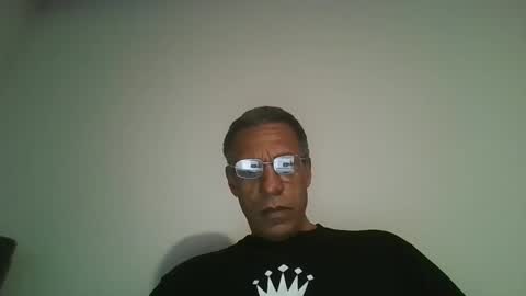 Snapshot of poolguy2496 chatting on September 14, 2025, 4:44 am poolguy2496 online show from September 14, 2025, 4:44 am