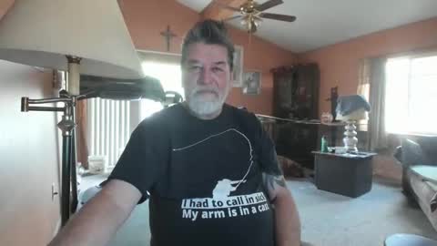 Snapshot of popcorn_peanut chatting on November 15, 2025, 5:20 pm xoxo online show from November 15, 2025, 5:20 pm