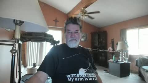 Snapshot of popcorn_peanut chatting on November 23, 2025, 8:30 pm xoxo online show from November 23, 2025, 8:30 pm