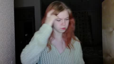 Poppy online show from October 7, 2025, 6:27 pm