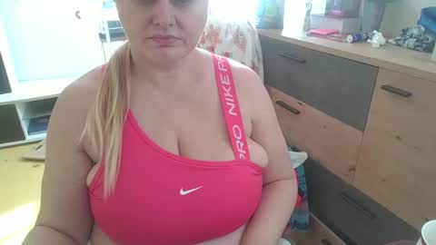 MelissOfficial online show from February 28, 2026, 9:43 am