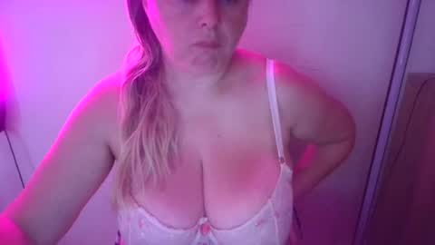 MelissOfficial online show from July 8, 2026, 6:07 am