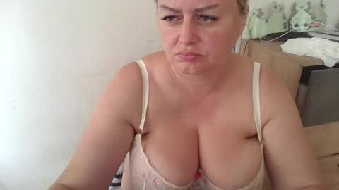MelissOfficial online show from July 16, 2026, 6:52 am
