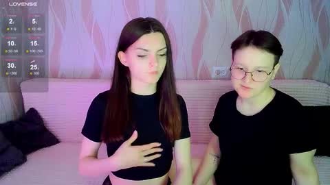 Ana and Tati online show from October 19, 2025, 8:09 pm