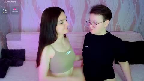 Ana and Tati online show from November 26, 2025, 9:49 pm