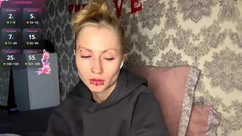  HERES SILVIA AND OlIVIA  WELCOME EVERYONE LOVENSE DOMI REACT TO YOUR TIPS LETS MAKE A GREAT SHOW TOGETHER  online show from September 12, 2025, 4:23 am