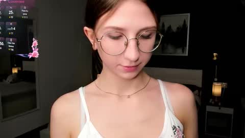 Snapshot of portia_bubbles chatting on October 9, 2025, 7:12 pm Elizabeth online show from October 9, 2025, 7:12 pm