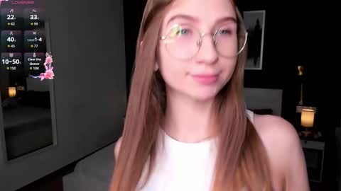 Elizabeth online show from November 17, 2025, 7:19 pm