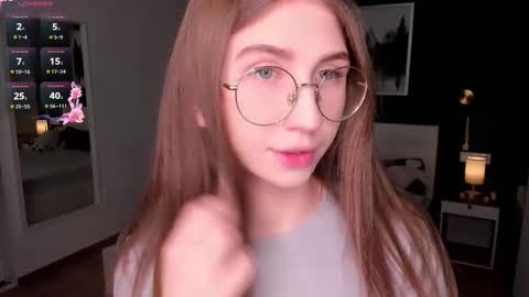 Elizabeth online show from November 20, 2025, 7:13 pm