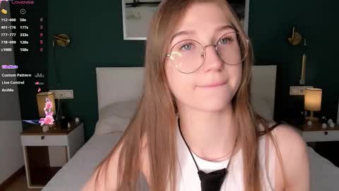 Snapshot of portia_bubbles chatting on February 27, 2026, 7:14 pm Elizabeth online show from February 27, 2026, 7:14 pm