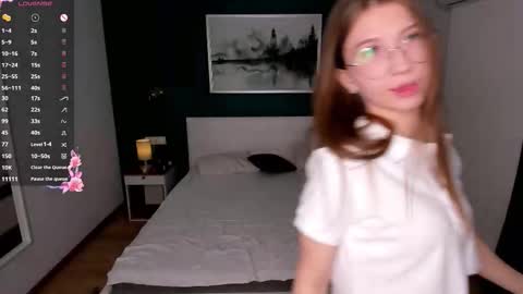 Snapshot of portia_bubbles chatting on March 4, 2026, 7:53 pm Elizabeth online show from March 4, 2026, 7:53 pm