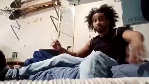 Snapshot of poundgame0710 chatting on February 19, 2026, 8:27 pm PipeLayerPlayer007 online show from February 19, 2026, 8:27 pm