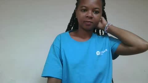 pouponnette online show from February 3, 2026, 5:49 am