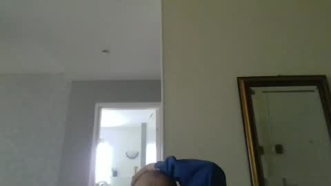 Snapshot of pourquoi_toi chatting on September 13, 2025, 10:59 am pourquoi_toi online show from September 13, 2025, 10:59 am