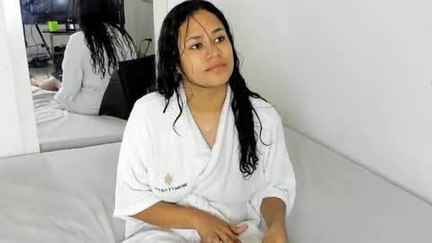 Snapshot of poutyseleny chatting on October 6, 2025, 11:29 am poutyseleny online show from October 6, 2025, 11:29 am