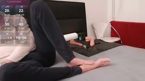 Snapshot of povaridad chatting on February 14, 2026, 6:48 pm Smooth Daddy online show from February 14, 2026, 6:48 pm