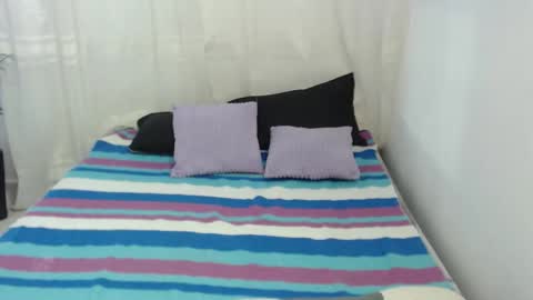 Snapshot of power_love_lemon chatting on October 14, 2025, 12:17 pm power_love_lemon online show from October 14, 2025, 12:17 pm