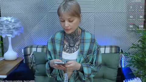 Lola online show from May 9, 2026, 5:23 am