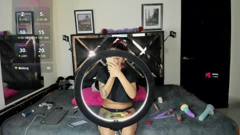poyson_ivy1 online show from May 15, 2026, 12:17 am