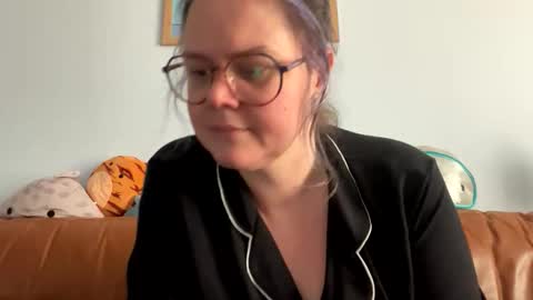 ppriestess online show from May 8, 2026, 12:10 pm