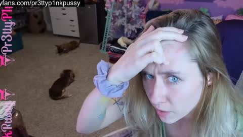 Snapshot of pr3ttyp1nkpussy chatting on December 30, 2024, 2:31 am Evangeline Eva Darling online show from December 30, 2024, 2:31 am
