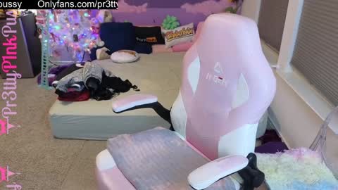 Snapshot of pr3ttyp1nkpussy chatting on January 3, 2025, 2:54 am Evangeline Eva Darling online show from January 3, 2025, 2:54 am
