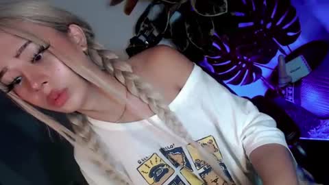 GODDESS PRECIOUS online show from June 22, 2026, 7:16 am