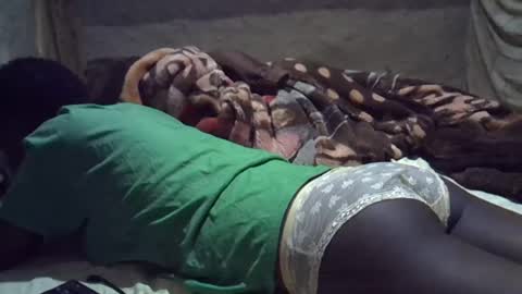 precious_nesh online show from June 16, 2026, 3:42 am