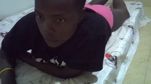 Snapshot of precious_nesh chatting on July 19, 2026, 6:17 am precious_nesh online show from July 19, 2026, 6:17 am