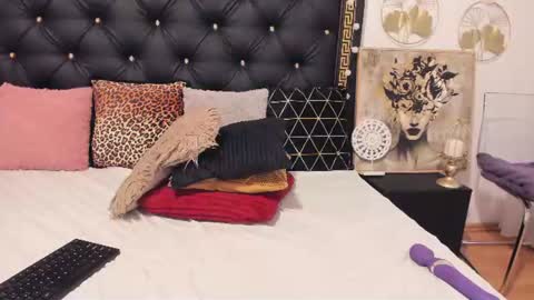 Ailyn online show from June 12, 2026, 5:28 am