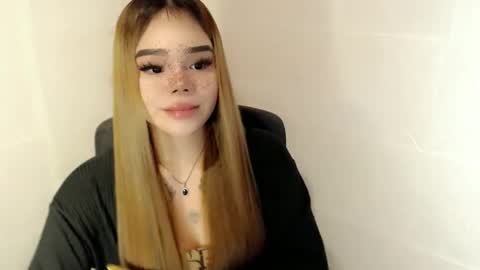 Snapshot of preciousangel69xxx chatting on April 2, 2026, 3:48 am MAXXINE online show from April 2, 2026, 3:48 am