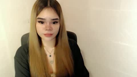Snapshot of preciousangel69xxx chatting on April 5, 2026, 2:47 pm MAXXINE online show from April 5, 2026, 2:47 pm
