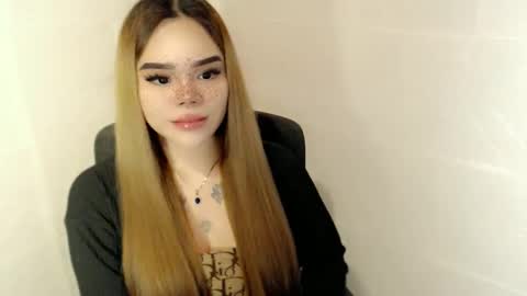 Snapshot of preciousangel69xxx chatting on April 9, 2026, 6:19 am MAXXINE online show from April 9, 2026, 6:19 am