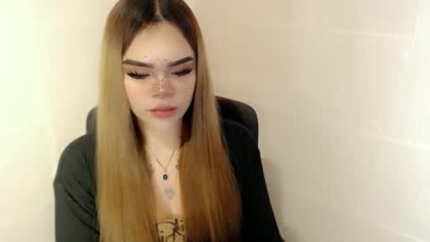 Snapshot of preciousangel69xxx chatting on April 14, 2026, 2:28 am MAXXINE online show from April 14, 2026, 2:28 am