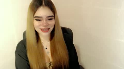Snapshot of preciousangel69xxx chatting on April 26, 2026, 3:04 am MAXXINE online show from April 26, 2026, 3:04 am