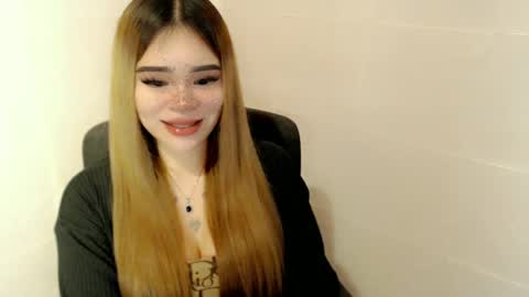 Snapshot of preciousangel69xxx chatting on May 15, 2026, 2:40 am MAXXINE online show from May 15, 2026, 2:40 am