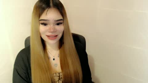 Snapshot of preciousangel69xxx chatting on May 17, 2026, 1:36 am MAXXINE online show from May 17, 2026, 1:36 am