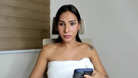 Snapshot of preciousisland chatting on January 10, 2025, 11:33 am Paula online show from January 10, 2025, 11:33 am