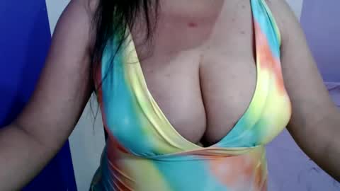 Snapshot of pregnantsinglesugar chatting on December 4, 2024, 6:00 am WELCOME IM SINGLE PREGNANT REALLY HARD TO BE A SINGLE WITH TWIN SO PLS STOP BEING RUDELIARWASTING TIME. BE CONSIDERATE. TNX online show from December 4, 2024, 6:00 am