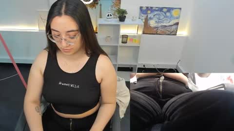 Snapshot of press_anykey chatting on October 9, 2025, 12:03 pm Camila online show from October 9, 2025, 12:03 pm