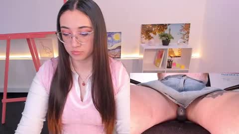 Snapshot of press_anykey chatting on November 11, 2025, 12:05 pm Camila online show from November 11, 2025, 12:05 pm