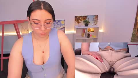 Snapshot of press_anykey chatting on November 13, 2025, 12:04 pm Camila online show from November 13, 2025, 12:04 pm