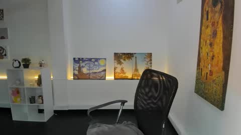 Camila  online show from January 8, 2026, 12:07 pm