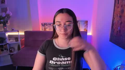 Camila  online show from April 30, 2026, 12:22 pm