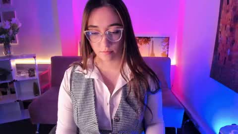 Camila  online show from May 5, 2026, 12:57 pm