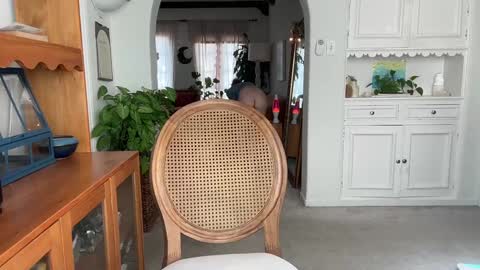 Pretend online show from September 22, 2025, 5:26 pm