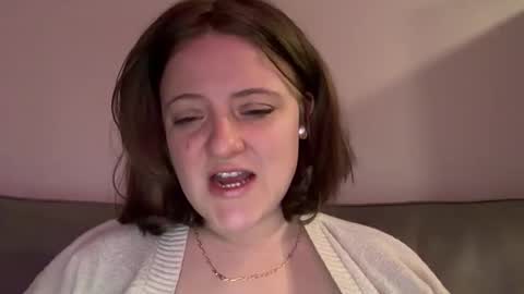 pretentiousrat12 online show from May 7, 2026, 5:24 am